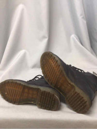 DOC MARTENS SIZE 6 Ladies SHOES