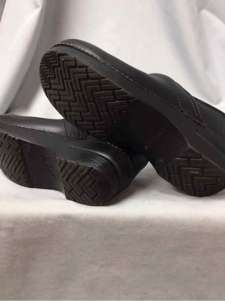 DANSKO SIZE 39 Ladies SHOES