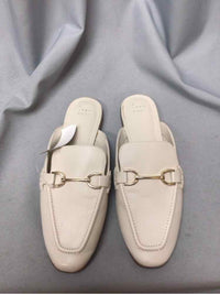 A NEW DAY SIZE 9 1/2 Ladies SHOES