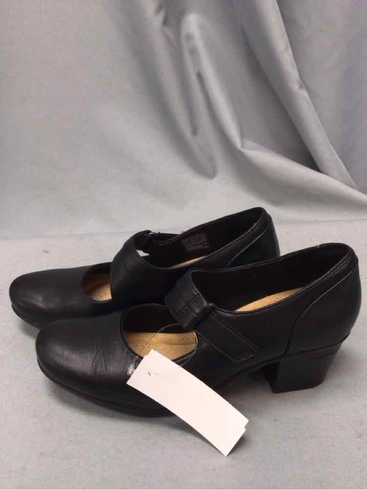 CLARKS SIZE 7 1/2 Ladies SHOES
