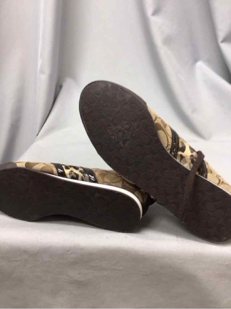 COACH SIZE 7 1/2 Ladies SHOES