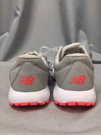 NEW BALANCE SIZE 7 1/2 Ladies SHOES