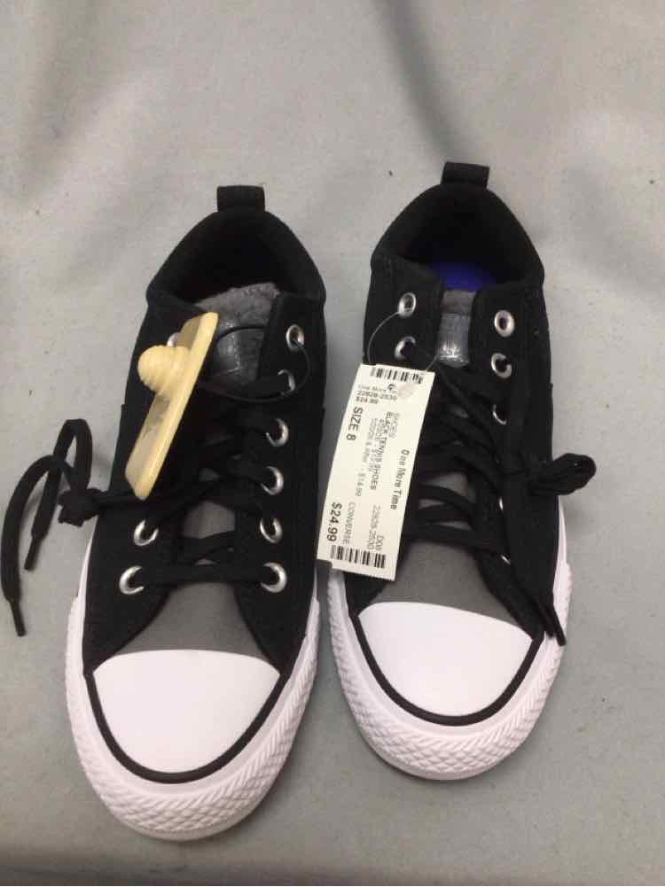 CONVERSE SIZE 8 Ladies SHOES