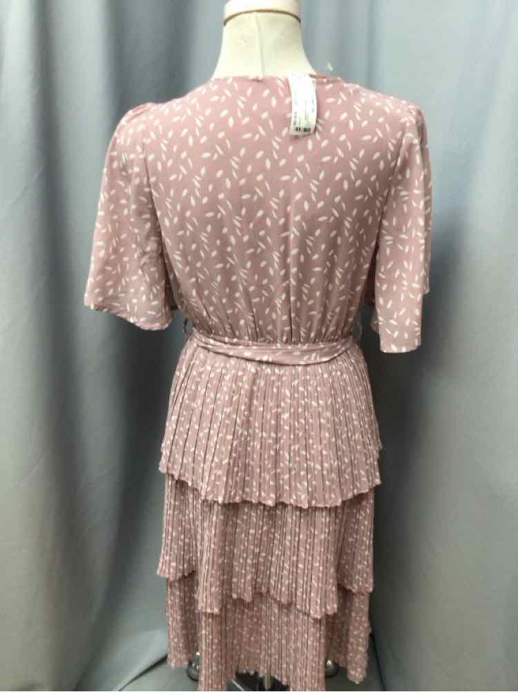 ENTRO SIZE MEDIUM Ladies DRESS