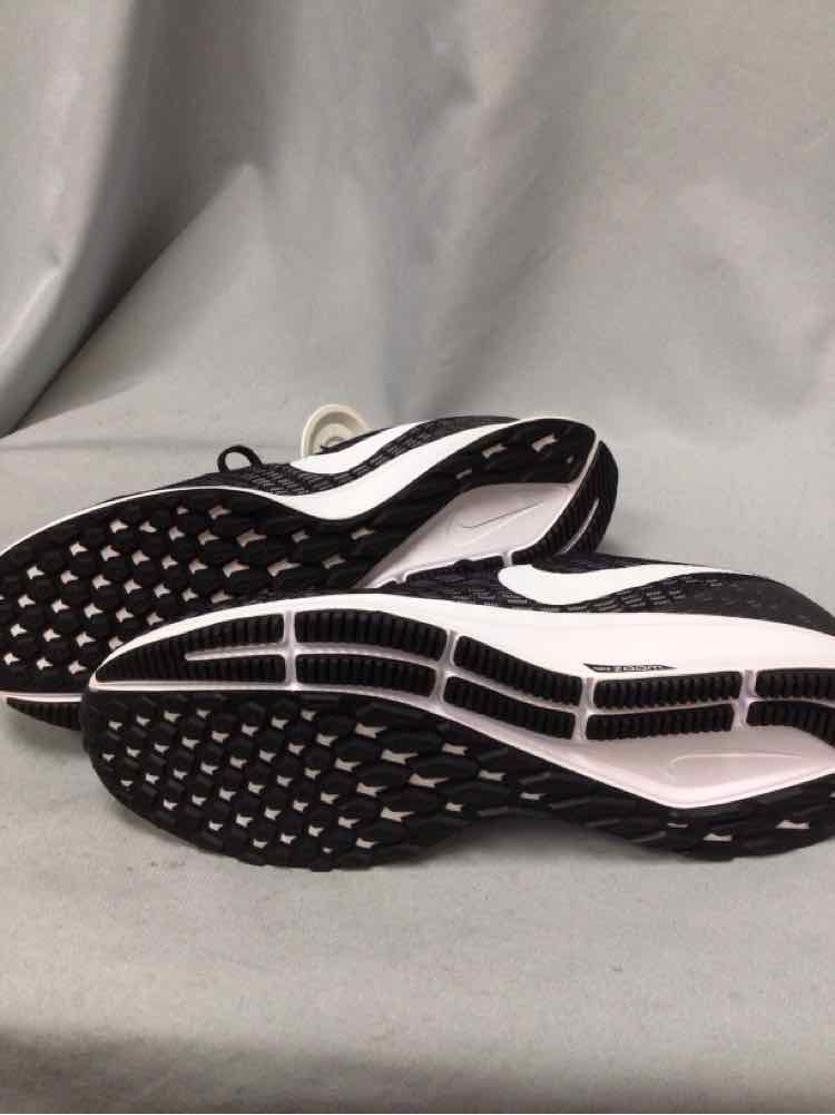 SIZE 11 1/2 NIKE Men's SHOES
