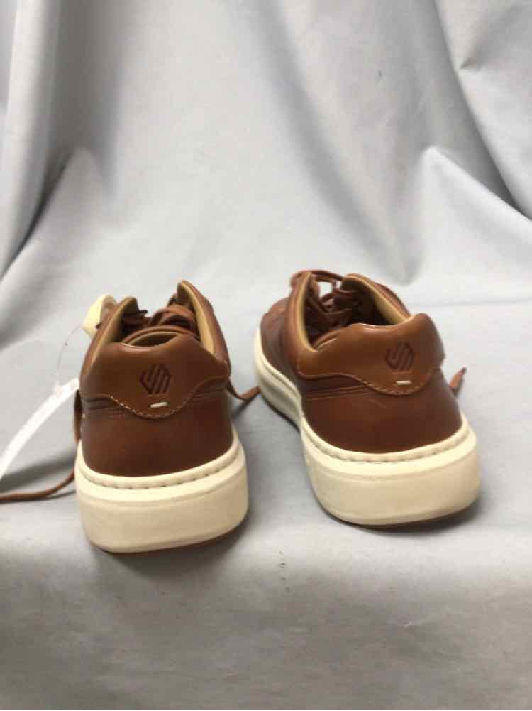 SIZE 10 1/2 JOHNSTON & MURPHY Men's SHOES