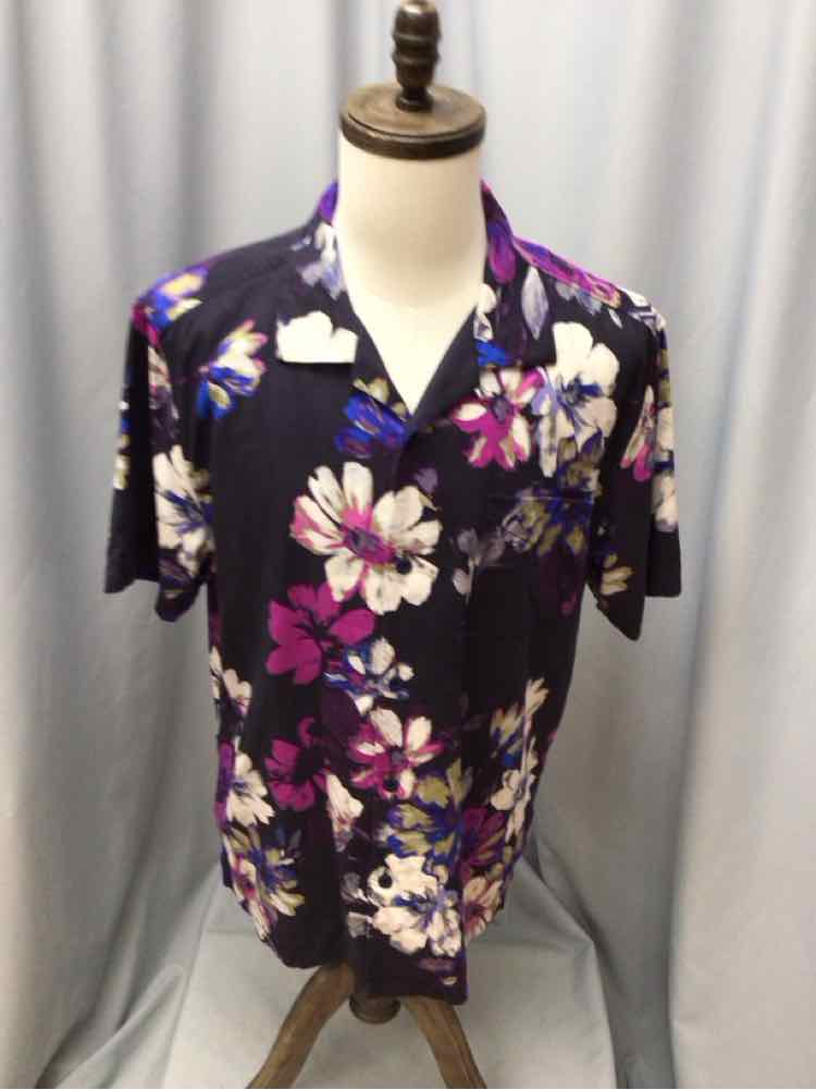 SIZE LARGE TOMMY BAHAMA Men's SHIRTS