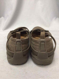 CROCS SIZE 9 Ladies SHOES