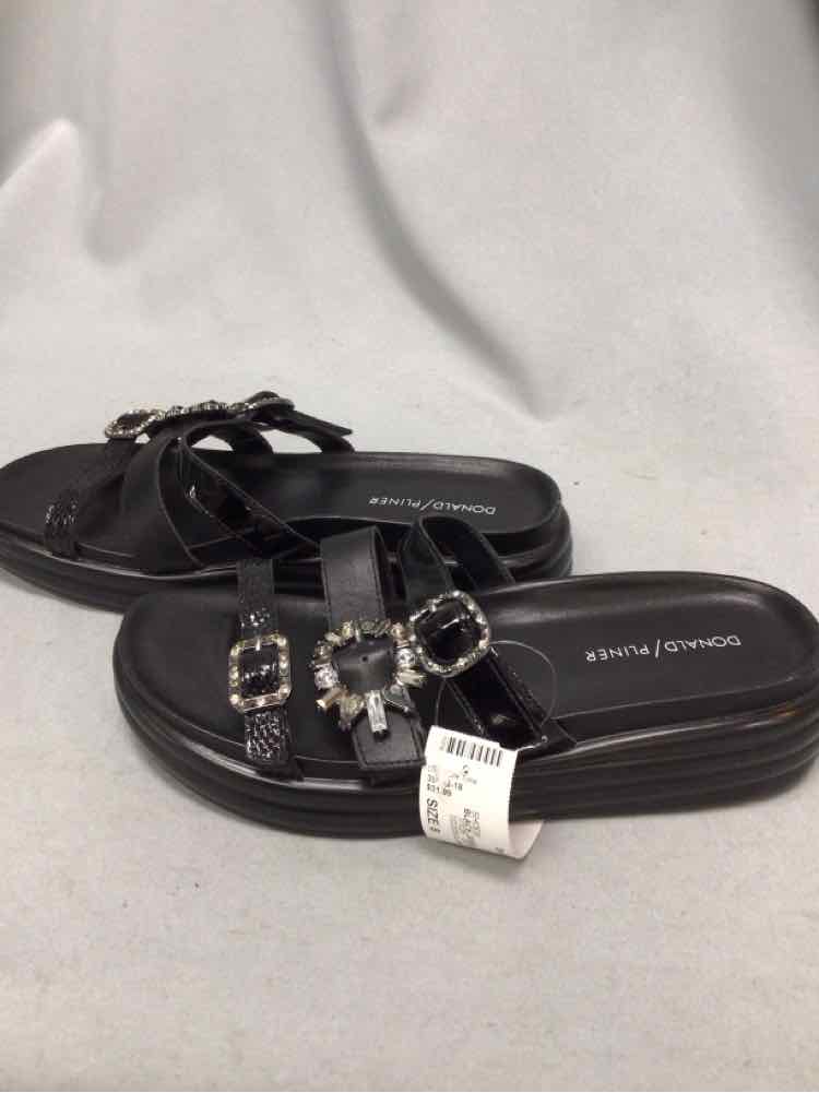 DONALD PLINER SIZE 8 Ladies SHOES