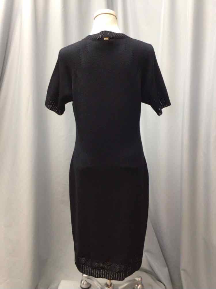 ST. JOHN SIZE MEDIUM Ladies DRESS