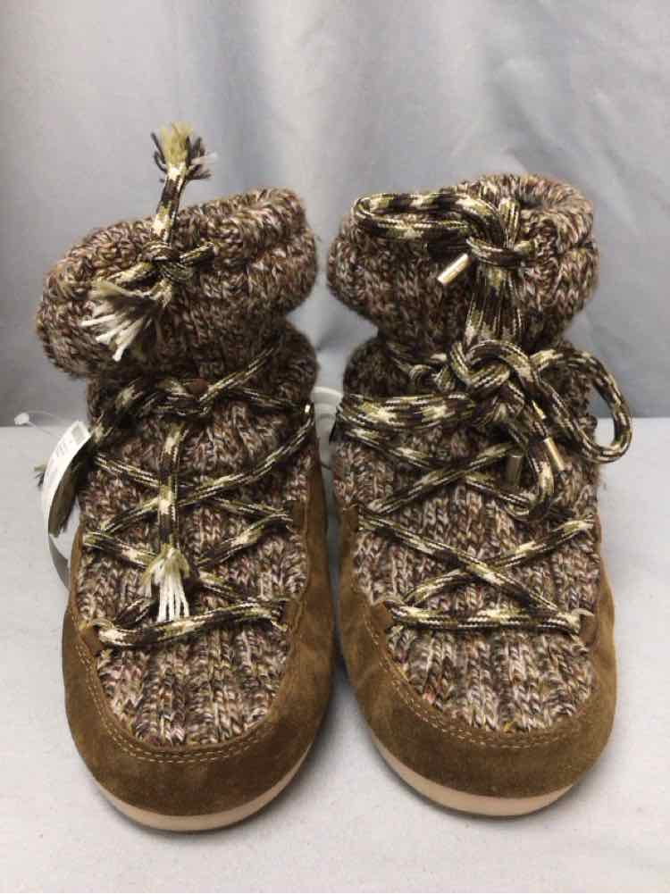 MOON BOOTS SIZE 5/6 Ladies SHOES