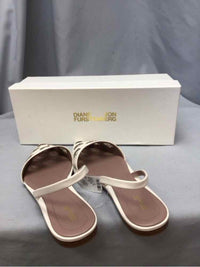 DIANE VON FURSTENBERG SIZE 7 1/2 Ladies SHOES