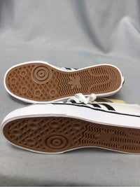 ADIDAS SIZE 6 Ladies SHOES