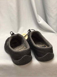 SIZE 11 KEEN Men's SHOES