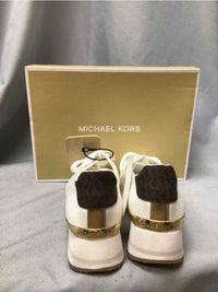 MICHAEL KORS SIZE 8 Ladies SHOES