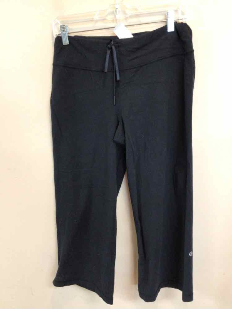 LULULEMON SIZE SMALL Ladies EXERCISE