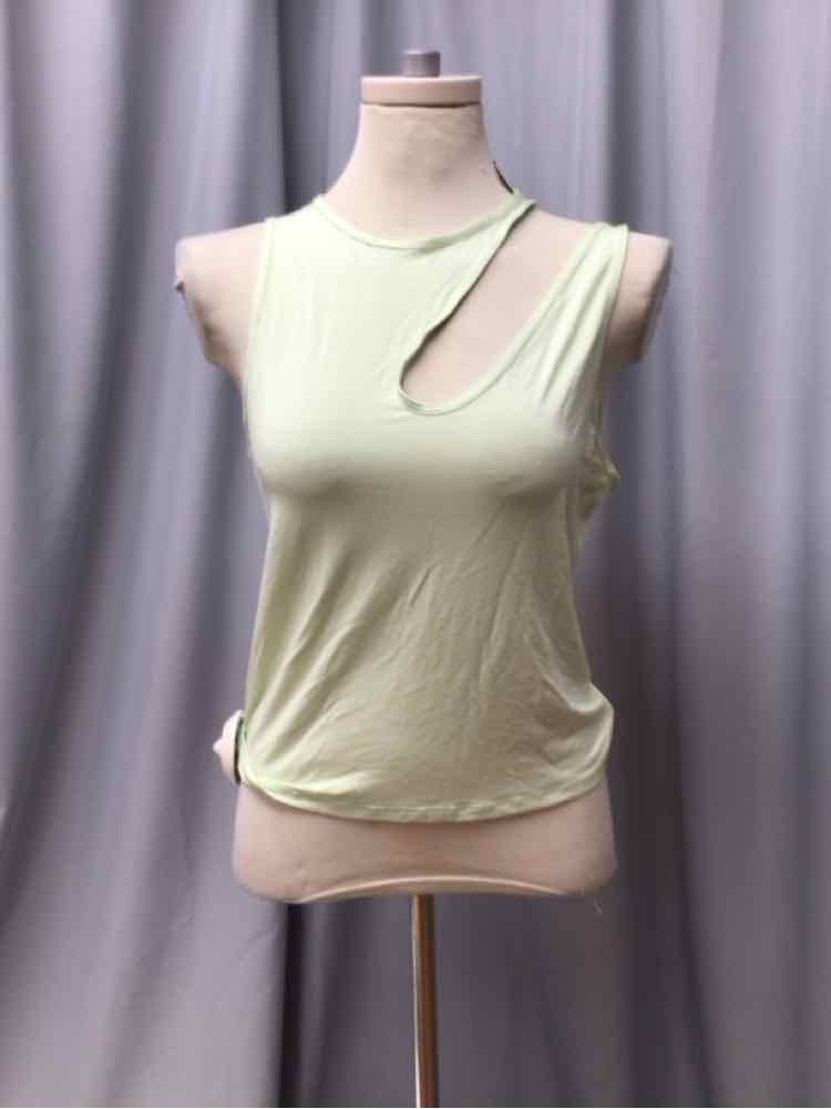 LULULEMON SIZE 8 Ladies EXERCISE