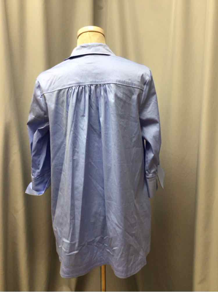 CHICOS SIZE 8 Ladies BLOUSE