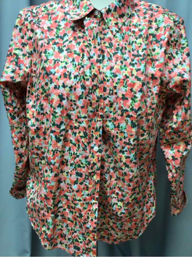 LL BEAN SIZE LARGE PET Ladies BLOUSE