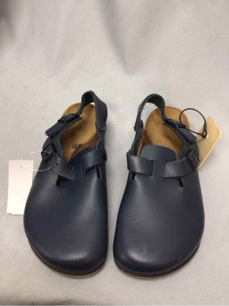 BIRKENSTOCKS SIZE 9 Ladies SHOES