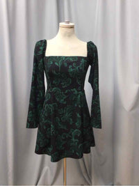 ABERCROMBIE & FITCH SIZE MEDIUM Ladies DRESS