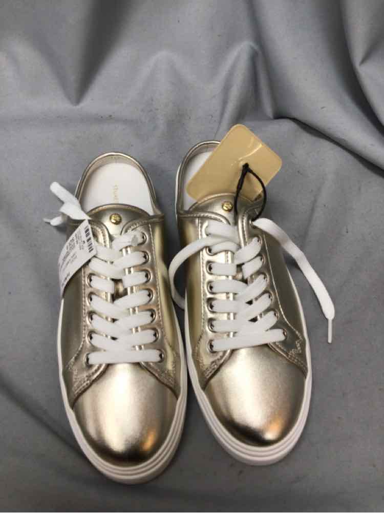 STUART WEITZMAN SIZE 8 Ladies SHOES
