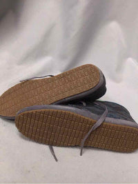 SANUK SIZE 7 Ladies SHOES