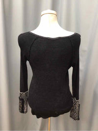 ABLE SIZE MEDIUM Ladies TOP