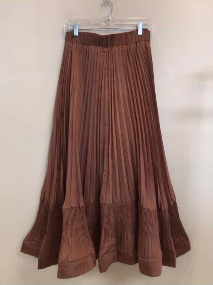 BEULAH STYLE SIZE LARGE Ladies SKIRT