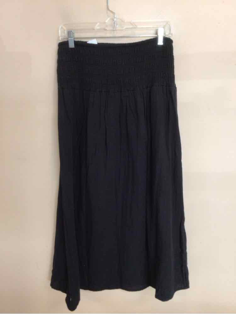 OLD NAVY SIZE MEDIUM Ladies SKIRT