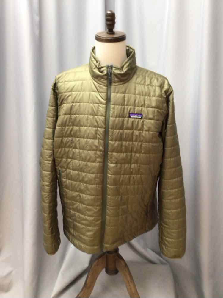 SIZE X LARGE PATAGONIA Men's COATS