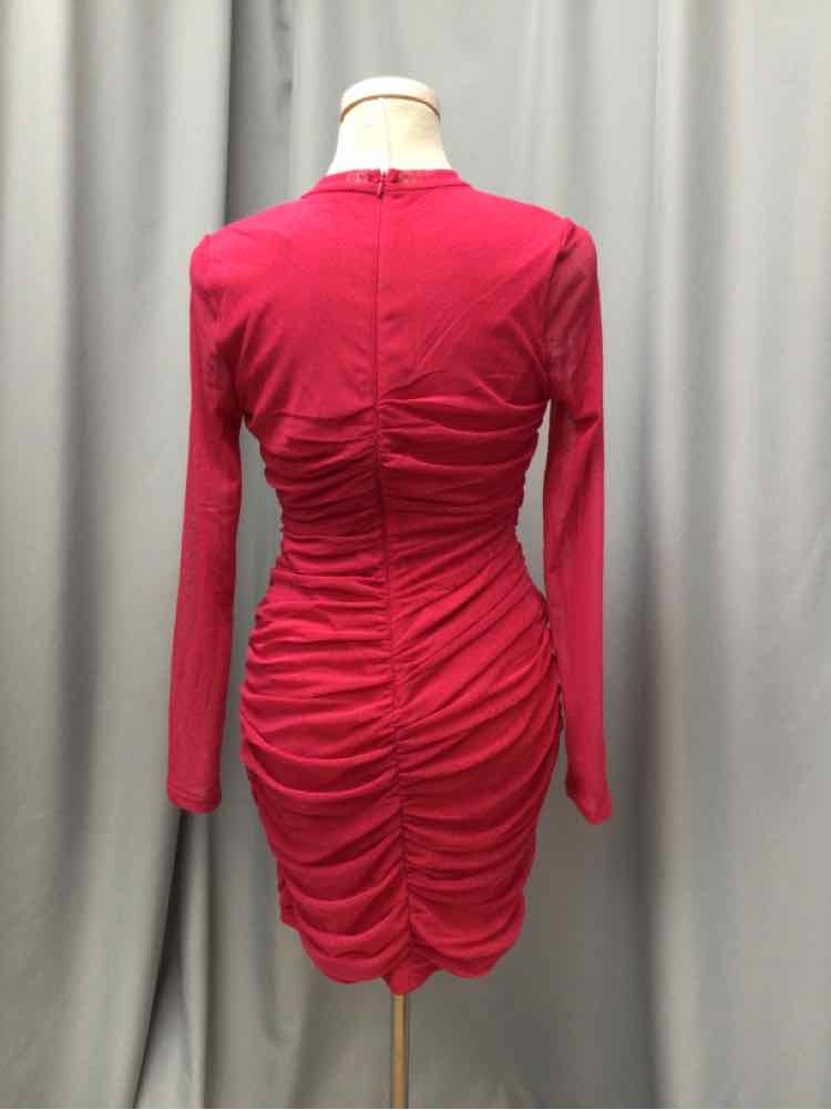 LULUS SIZE LARGE Ladies DRESS