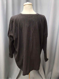 FLEW DE LIS SIZE LARGE Ladies TOP