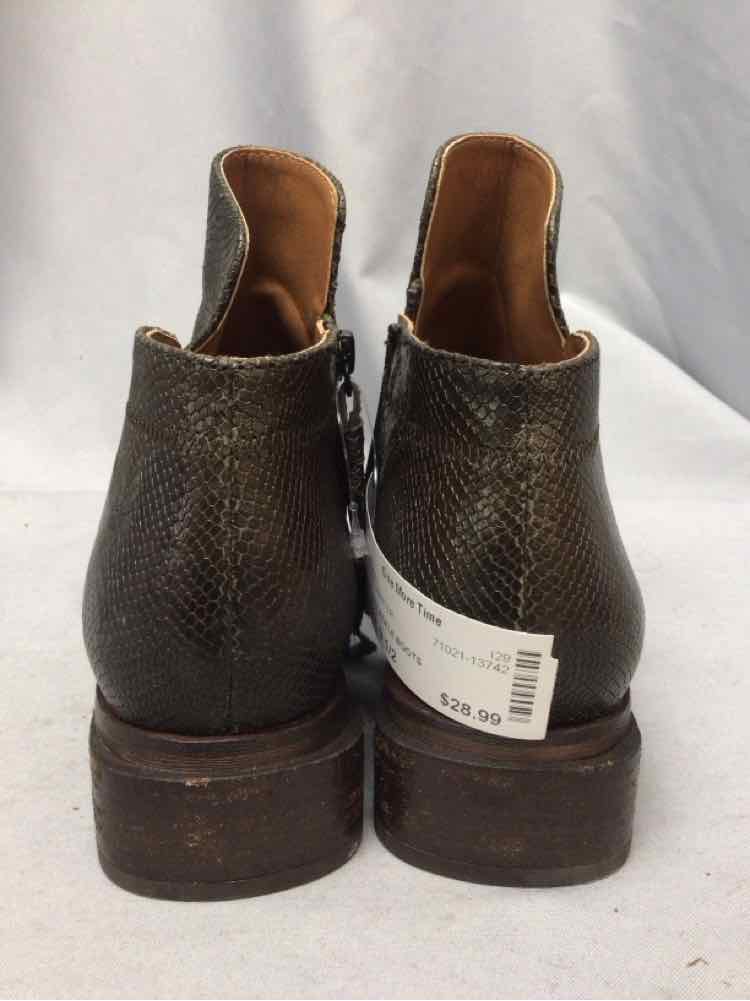 SARTO SIZE 9 1/2 Ladies SHOES