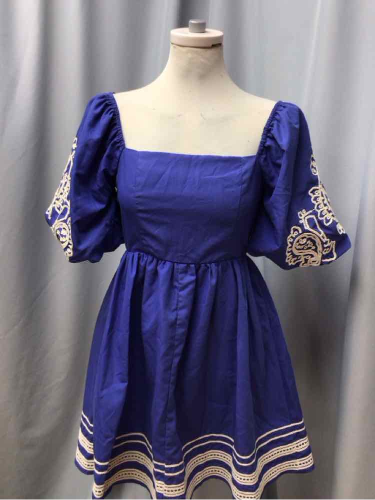 SHE & SKY SIZE SMALL Ladies DRESS