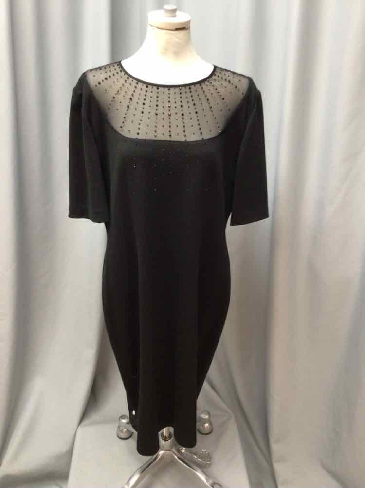 ST. JOHN SIZE 16 Ladies DRESS