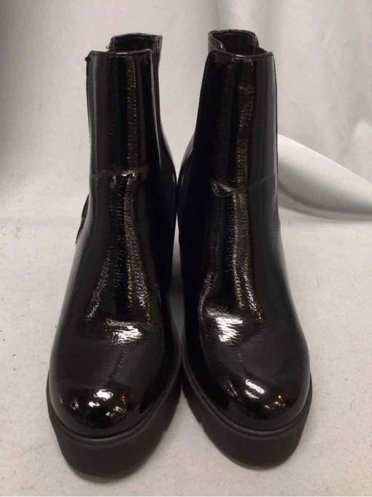 SODA SIZE 8 1/2 Ladies SHOES