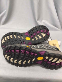 EDDIE BAUER SIZE 9 1/2 Ladies SHOES