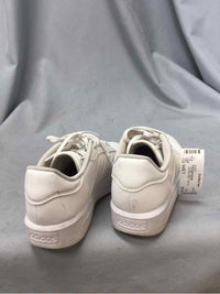 ADIDAS SIZE 7 Ladies SHOES