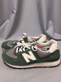 NEW BALANCE SIZE 9 1/2 Ladies SHOES