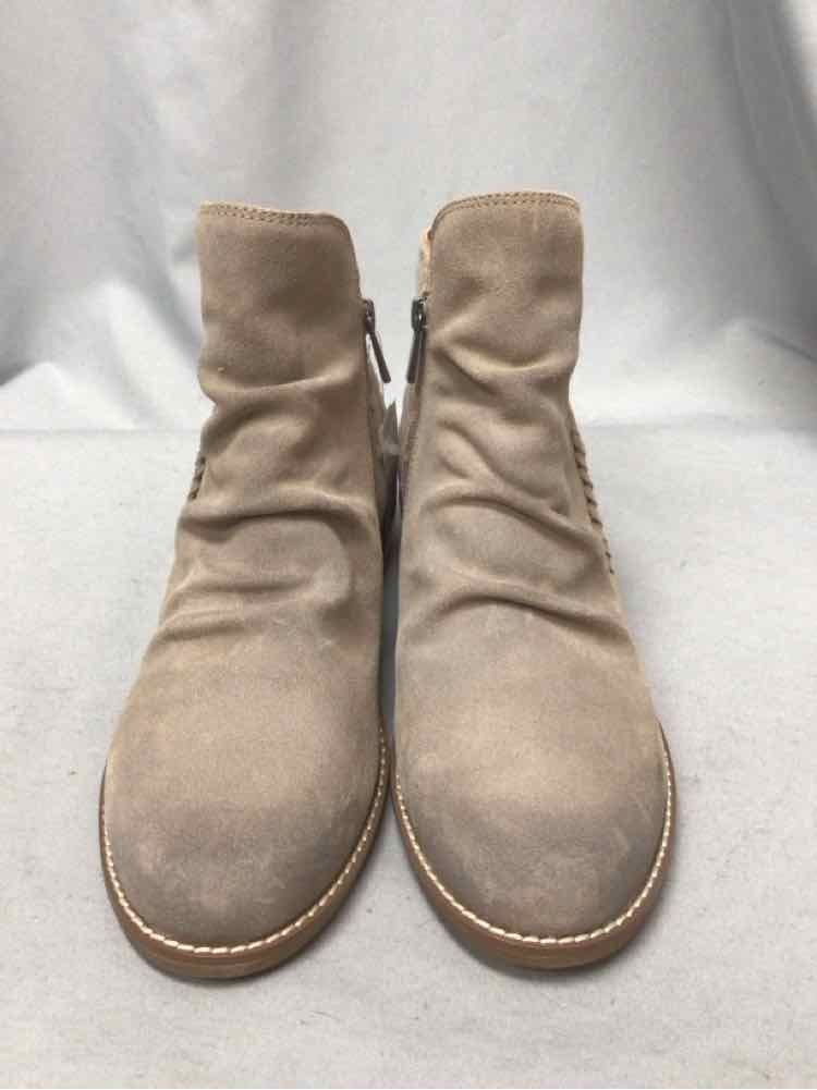 EARTH SIZE 9 Ladies SHOES