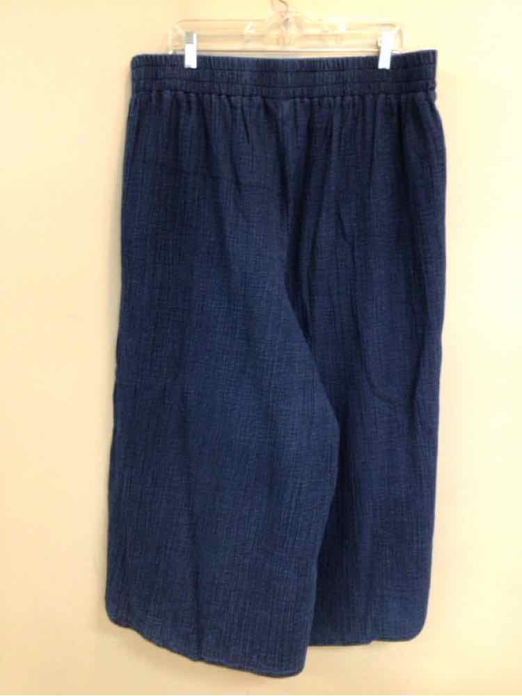 LANE BRYANT SIZE 18 Ladies PANTS