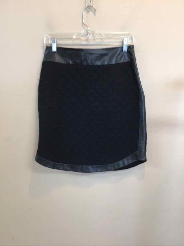 WAI MING SIZE 4 Ladies SKIRT