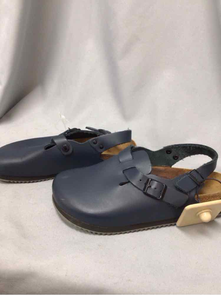 BIRKENSTOCKS SIZE 9 Ladies SHOES