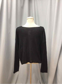 VERNACULAR SIZE SMALL Ladies TOP