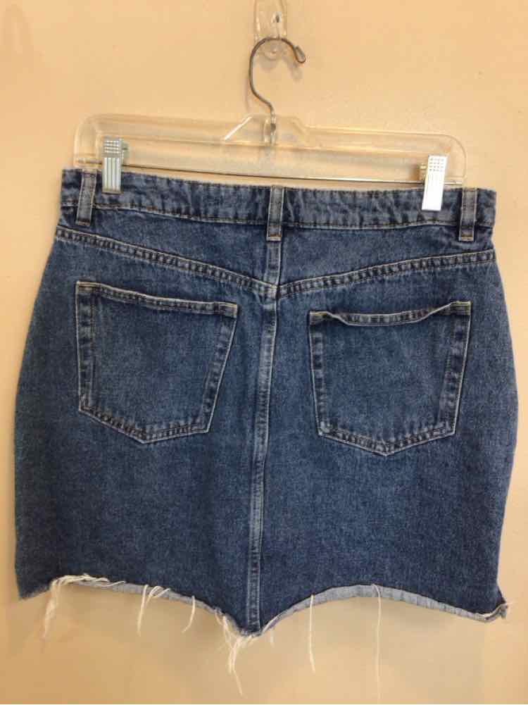 H & M SIZE 12 Ladies SKIRT