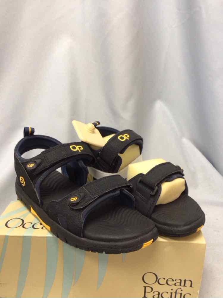 OCEAN PACIFIC SIZE 9 Men's SHOES