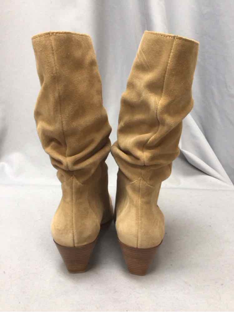 VINCE CAMUTO SIZE 7 1/2 Ladies SHOES