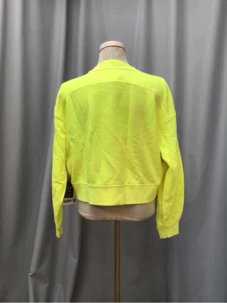 LULULEMON SIZE 6 Ladies EXERCISE