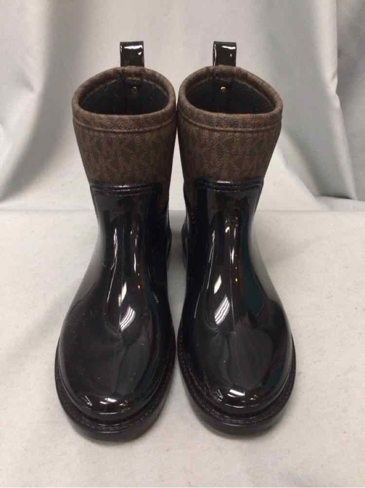 MICHAEL KORS SIZE 6 Ladies SHOES